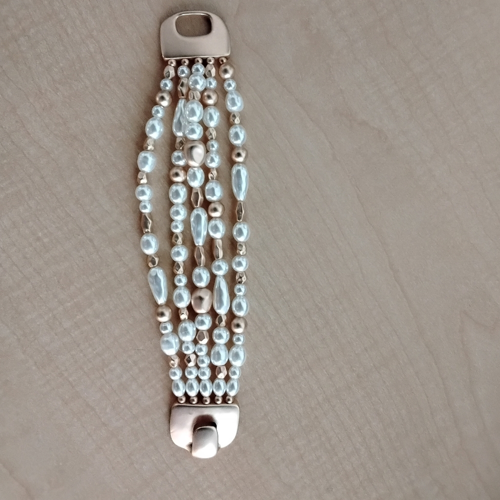 Southern Living Gold and Pearl Bracelet - Picture 4 of 4